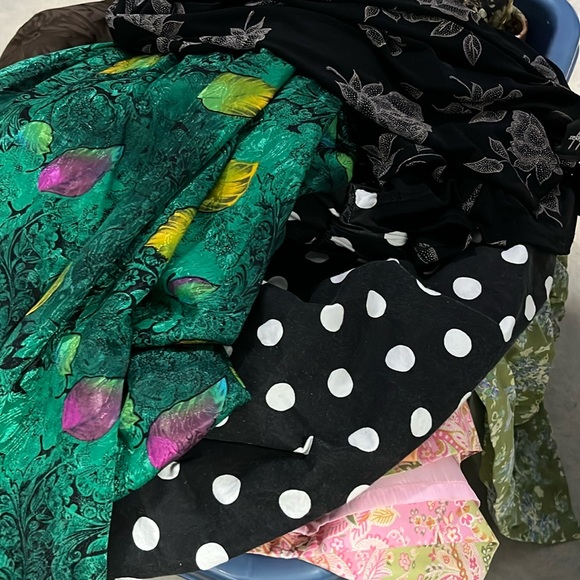 Dresses & Skirts - One of a kind find for a show✨